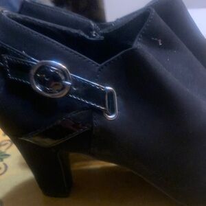 Elegant Black Women's shoes. Suede